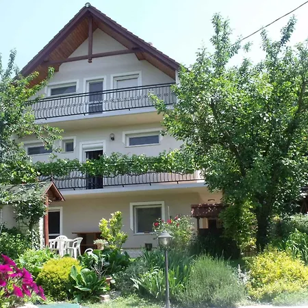 Apartamento In Fonyod/balaton 18584